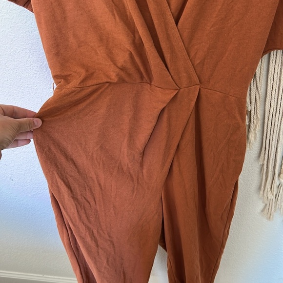Lush nordstroms Women's Rust Jumpsuit medium - Picture 3 of 7